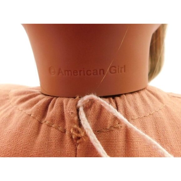 American Girl GOTY Lea 18" Doll with Meet Outfit and Book Retired 2016 - Picture 7 of 9